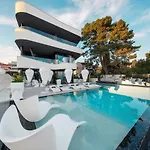 Posh Luxury سبليت