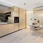 Posh Luxury * سبليت