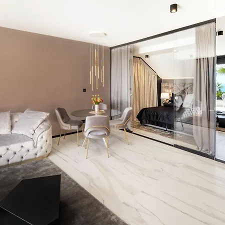 Posh Luxury Apartamento Split