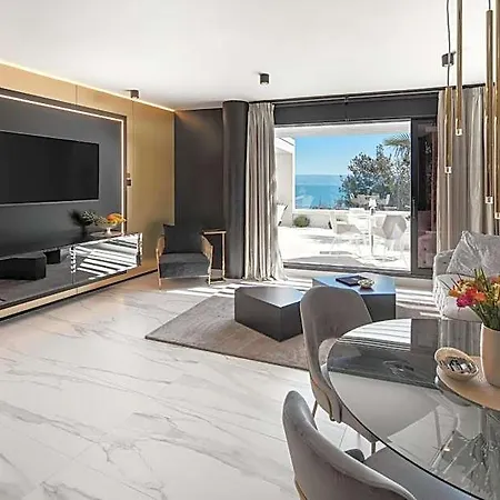 Apartment Posh Luxury